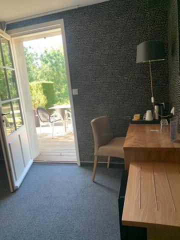 Logis Auberge De La Riviere Les Velluire-sur-Vendee Экстерьер фото