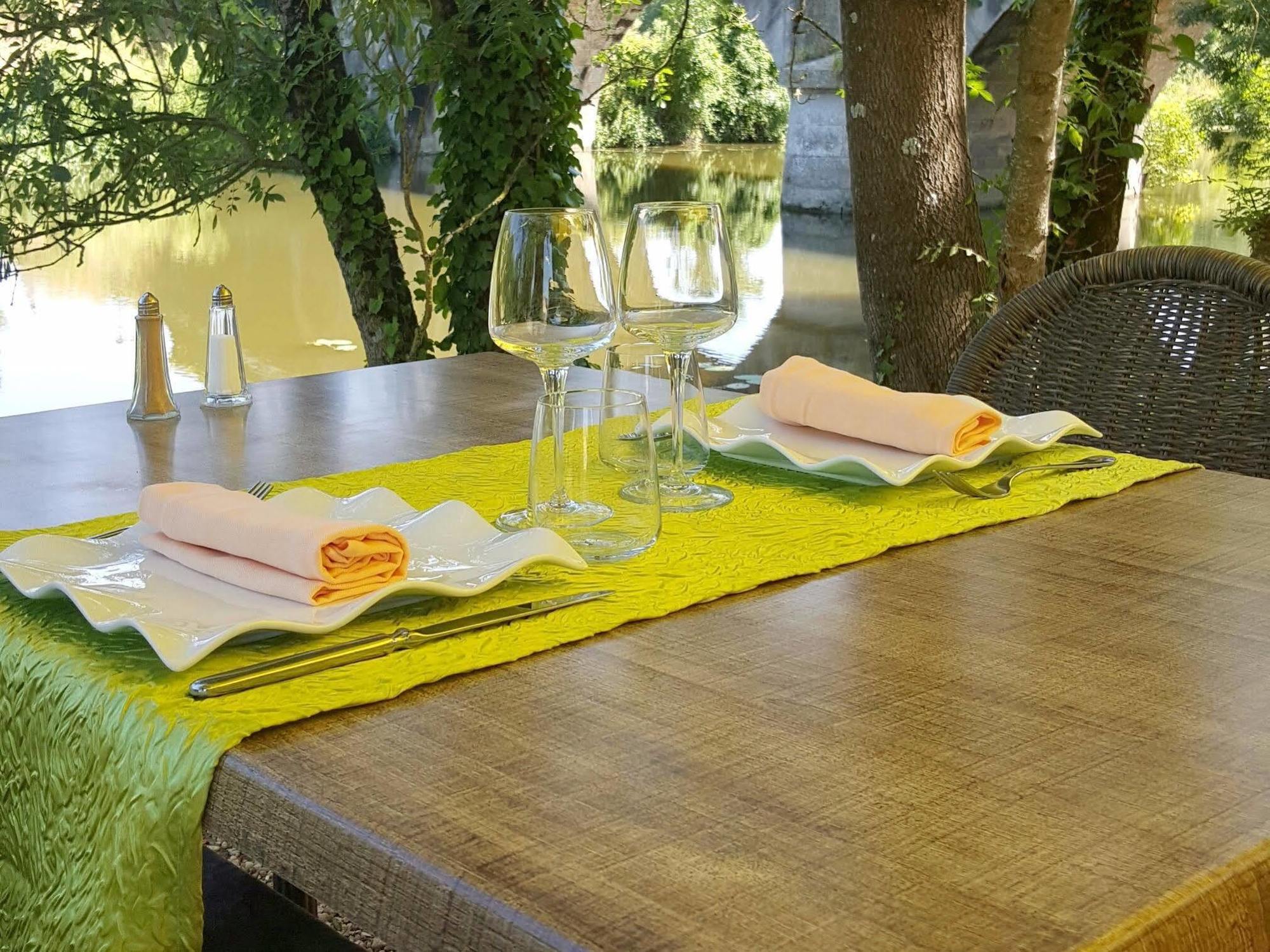 Logis Auberge De La Riviere Les Velluire-sur-Vendee Экстерьер фото