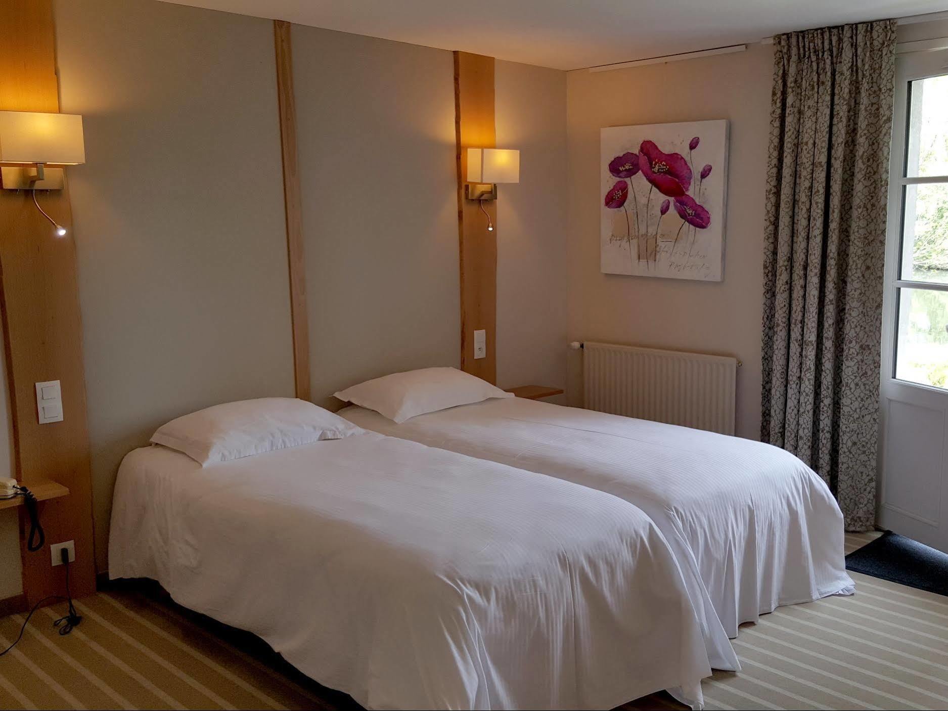 Logis Auberge De La Riviere Les Velluire-sur-Vendee Экстерьер фото